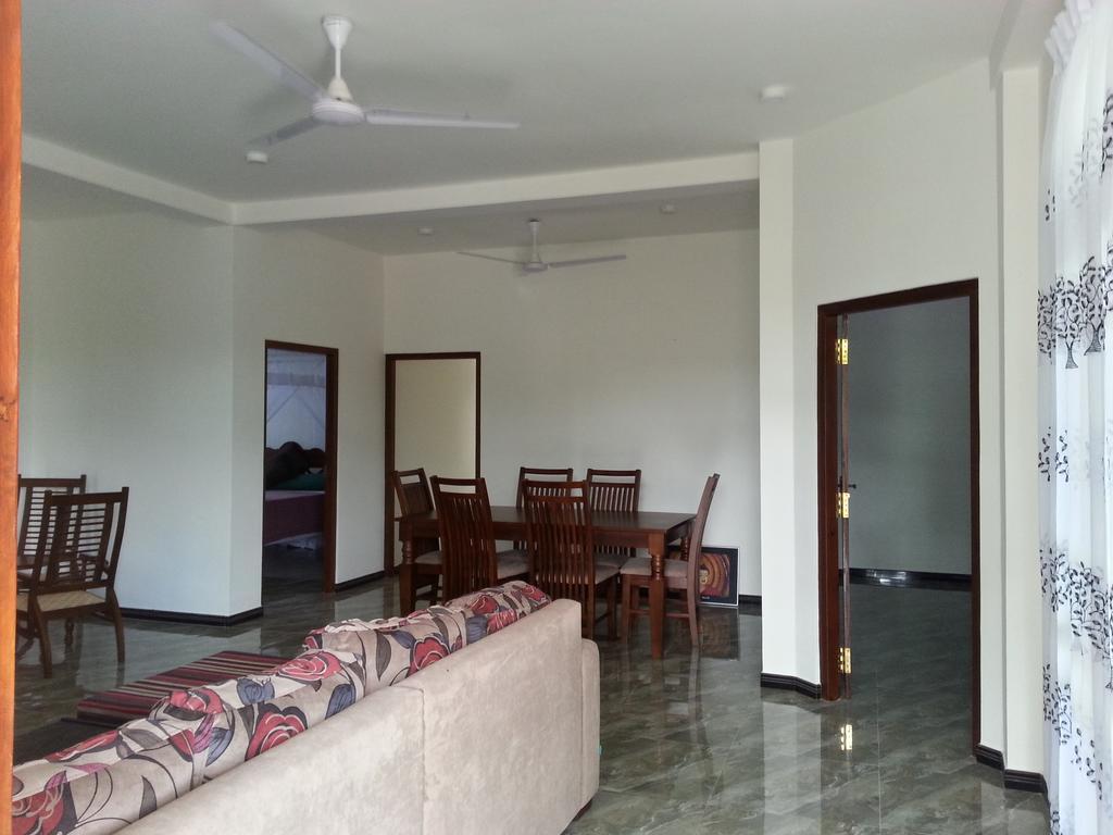 Coral Palm Villa And Apartment Unawatuna Habitación foto